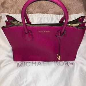 Michael Kors Mercer Large Saffiano Leather bag